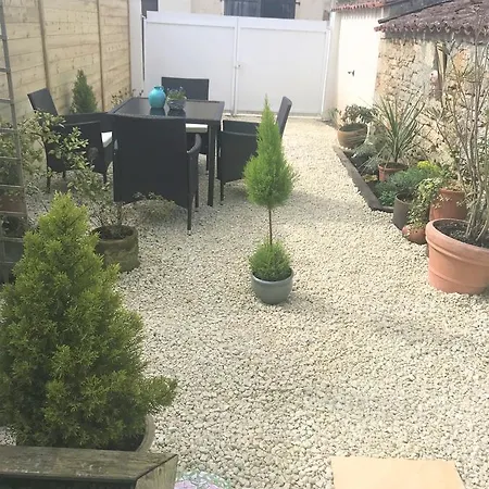 Maison Des Amis Studio Apartamento