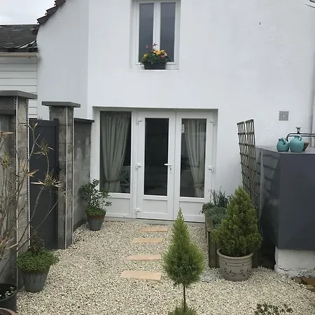 Maison Des Amis Studio * La Chapelle-Themer